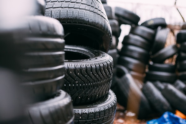 NISSAN TYRE CHANGING